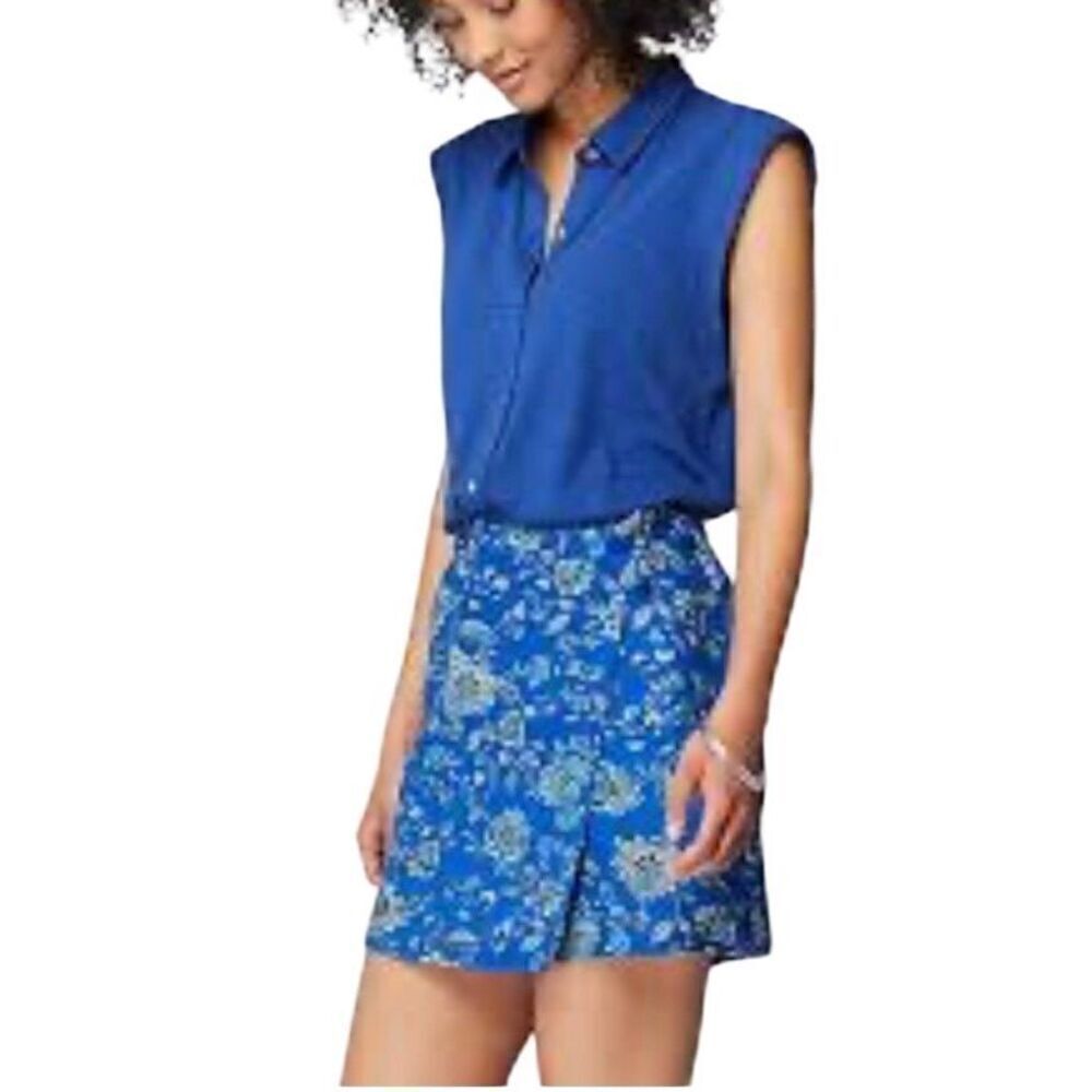 Floral linen skort J Jill linen blend wrap blue ditzy floral skort. Elastic back